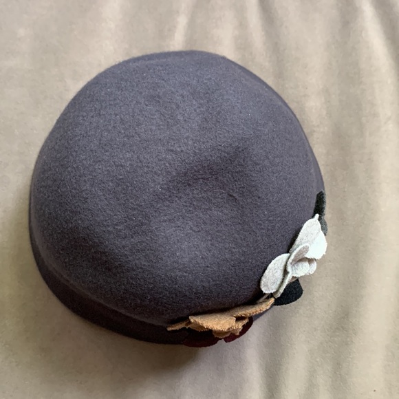 Gray Floral Felt Hat with Felt Flowers Fall Winter Colors - Picture 5 of 6